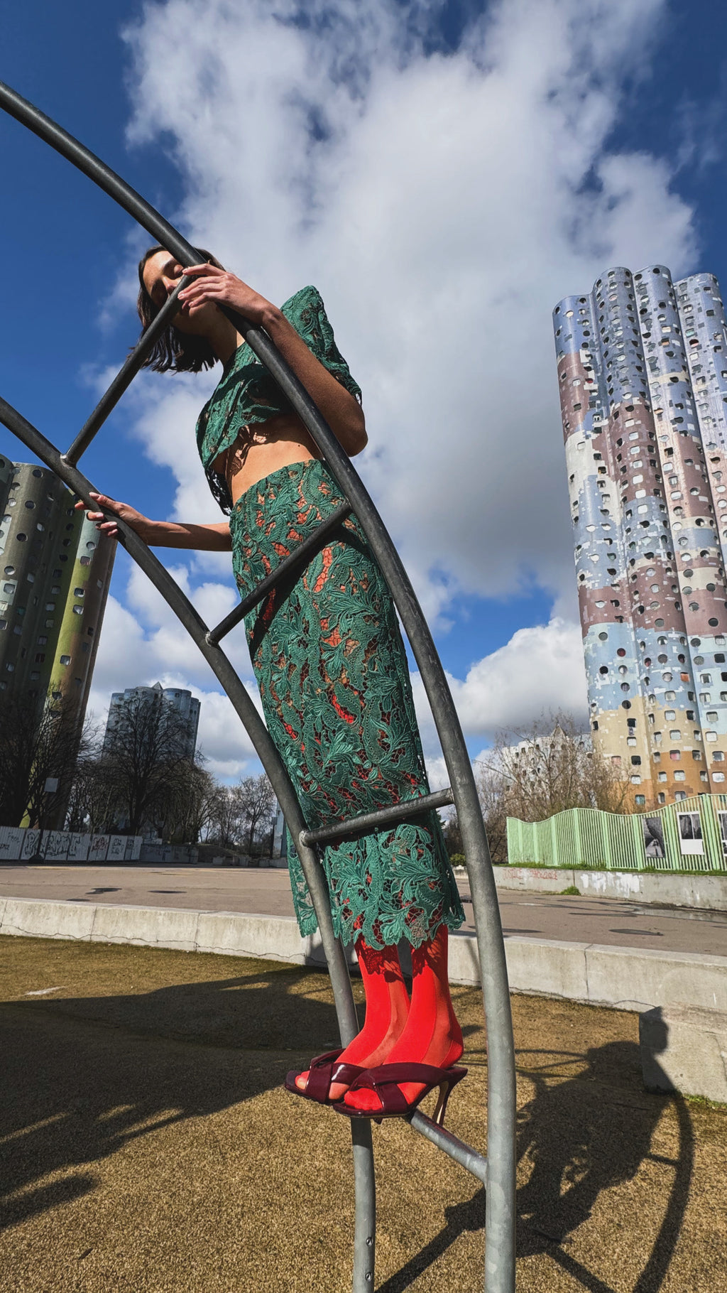 The Florentine Lace Capelet / Vert (Pre-Order)