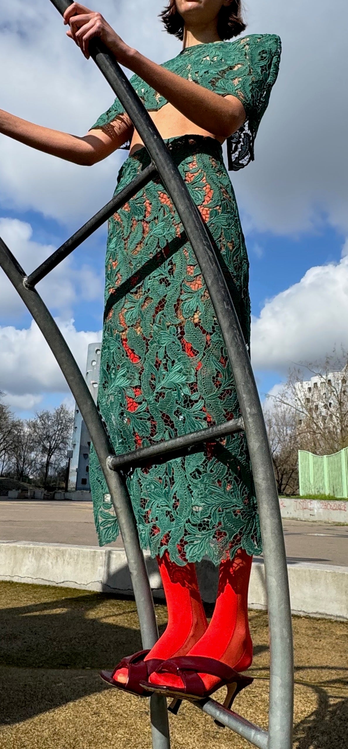 The Florentine Lace Capelet / Vert (Pre-Order)